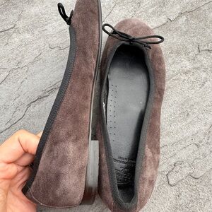 Vero Cuoio Taupe Suede Flats size 36.5